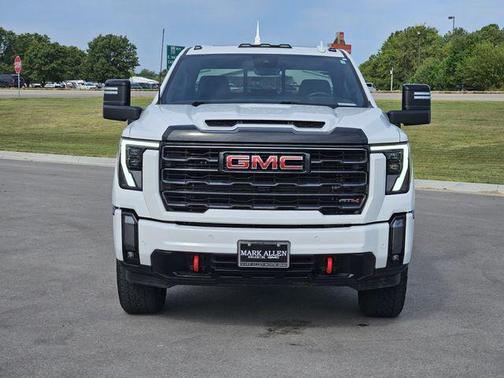 2024 GMC Sierra 2500 AT4