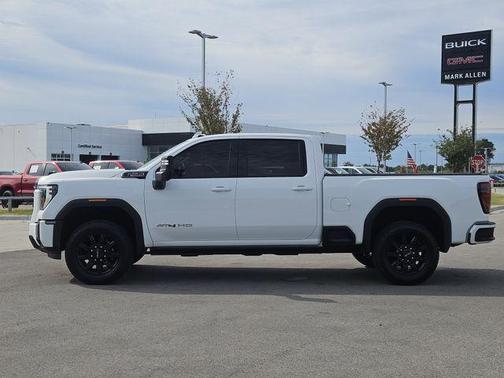 2024 GMC Sierra 2500 AT4