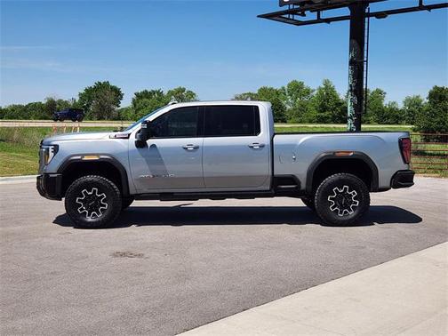 2024 GMC Sierra 2500 AT4