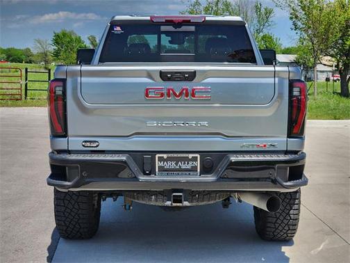 2024 GMC Sierra 2500 AT4