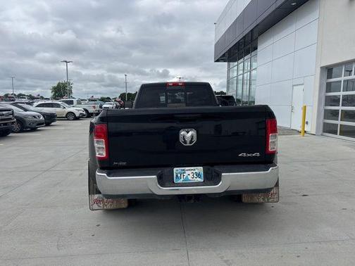 2024 RAM 3500 Tradesman Crew Cab 4x4 8' Box