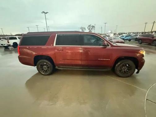 2017 Chevrolet Suburban LT