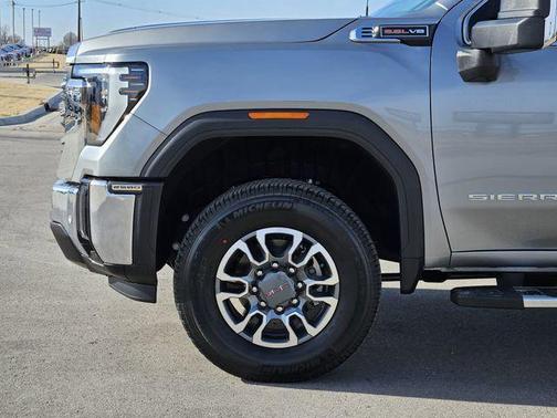 2026 GMC Sierra 2500 SLT