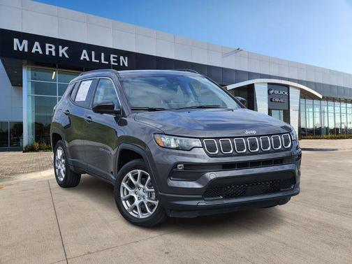 2022 Jeep Compass Latitude Lux