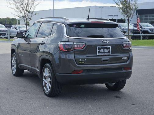 2022 Jeep Compass Latitude Lux