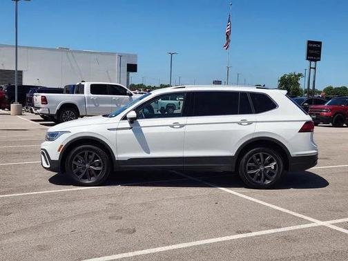 2024 Volkswagen Tiguan 2.0T SE 4MOTION