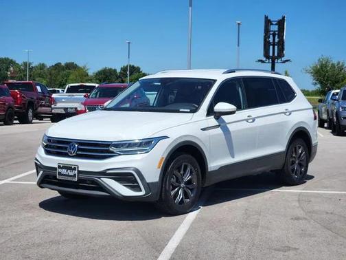 2024 Volkswagen Tiguan 2.0T SE 4MOTION