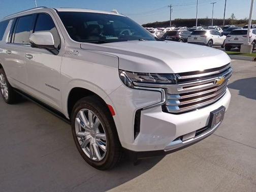 2022 Chevrolet Suburban 4WD High Country