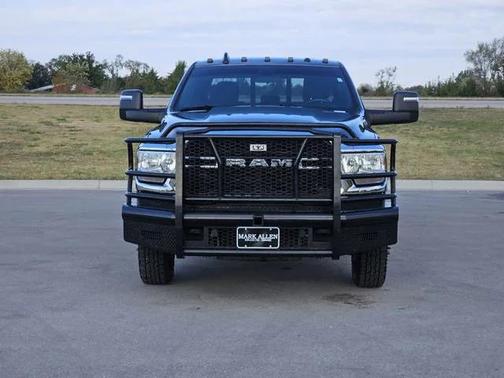 2024 RAM 3500 Tradesman Crew Cab 4x4 8' Box