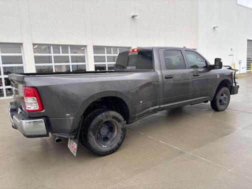 2024 RAM 3500 Tradesman Crew Cab 4x4 8' Box