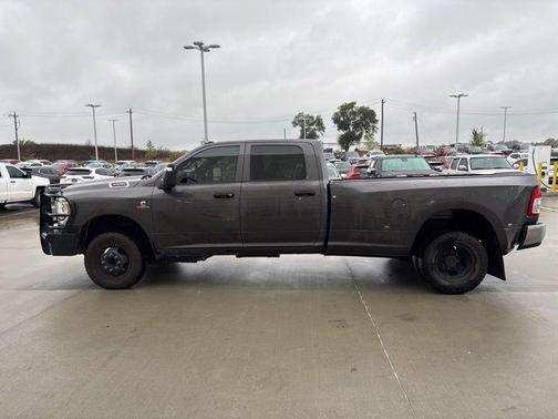 2024 RAM 3500 Tradesman Crew Cab 4x4 8' Box