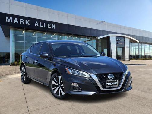 2021 Nissan Altima 2.5 SV