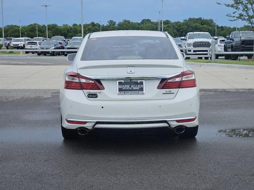 2017 Honda Accord Touring V6