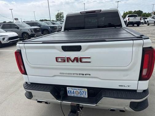 Summit White 2022 GMC Sierra 1500 SLT