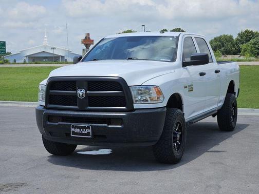 2018 RAM 2500 Tradesman Crew Cab 4x4 6'4' Box