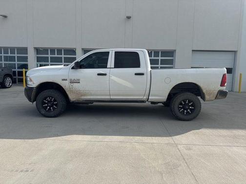 2018 RAM 2500 Tradesman Crew Cab 4x4 6'4' Box