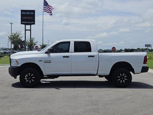 2018 RAM 2500 Tradesman Crew Cab 4x4 6'4' Box