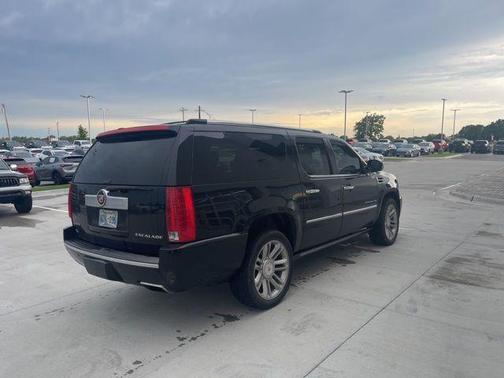 2013 Cadillac Escalade ESV Platinum Edition