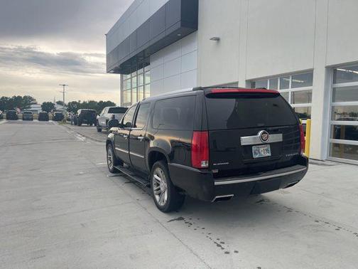2013 Cadillac Escalade ESV Platinum Edition
