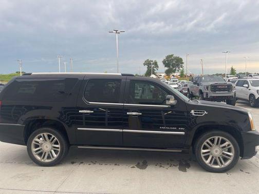 2013 Cadillac Escalade ESV Platinum Edition