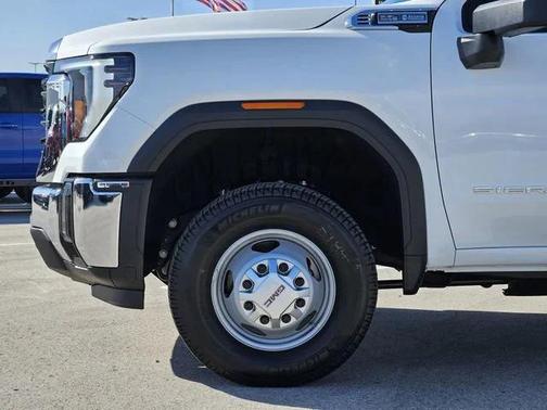 2026 GMC Sierra 3500 Base