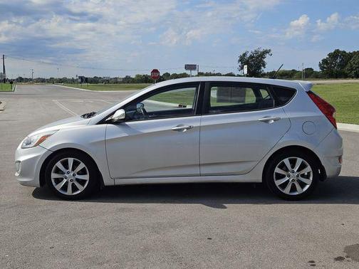 2014 Hyundai Accent SE
