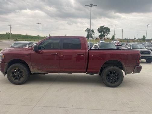 2024 RAM 2500 Laramie Crew Cab 4x4 6'4' Box