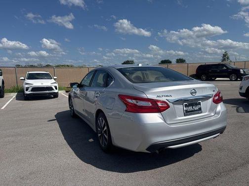 2017 Nissan Altima 2.5 SV
