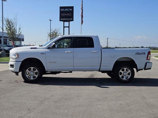 2022 RAM 2500 Big Horn Crew Cab 4x4 6'4' Box