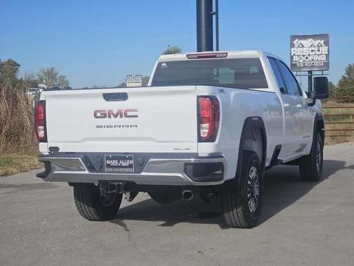 2026 GMC Sierra 3500 SLE