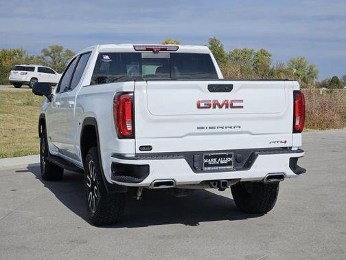2022 GMC Sierra 1500 AT4