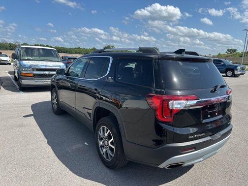 2023 GMC Acadia AWD SLT