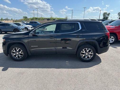 2023 GMC Acadia AWD SLT