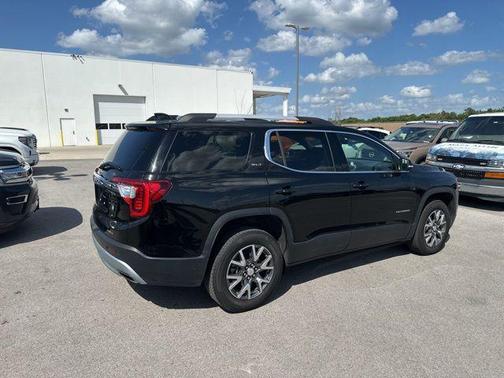 2023 GMC Acadia AWD SLT