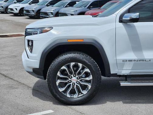 2025 GMC Canyon Denali