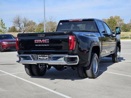 2026 GMC Sierra 3500 Base