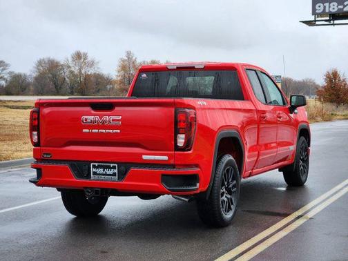 2025 GMC Sierra 1500 Elevation
