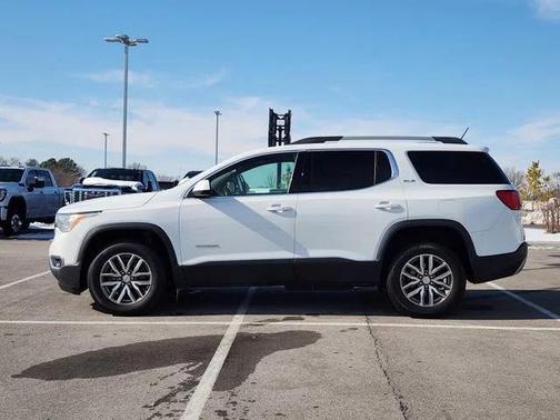 2019 GMC Acadia SLE-2