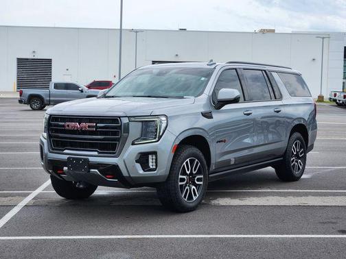 2023 GMC Yukon XL 4WD AT4