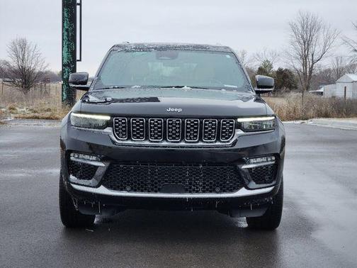 2023 Jeep Grand Cherokee Summit