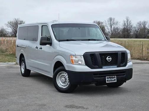 2019 Nissan NV Passenger NV3500 HD S V6