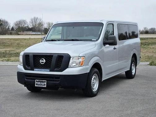 2019 Nissan NV Passenger NV3500 HD S V6