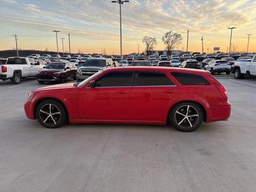 2007 Dodge Magnum Base