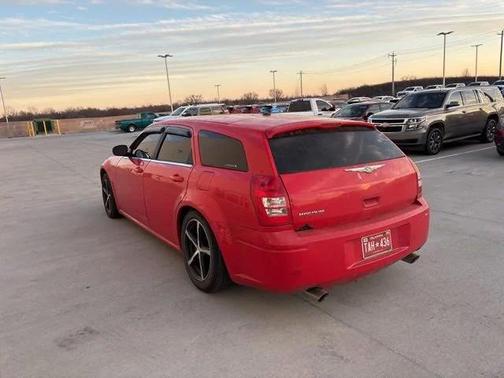 2007 Dodge Magnum Base