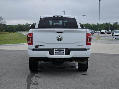 2021 RAM 2500 Laramie Crew Cab 4x4 6'4' Box