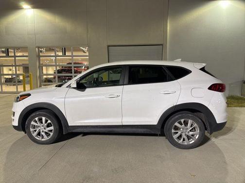 2020 Hyundai TUCSON SE