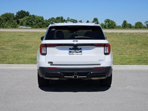 STAR WHITE MET TRI-COAT 2025 Ford Explorer ST-Line