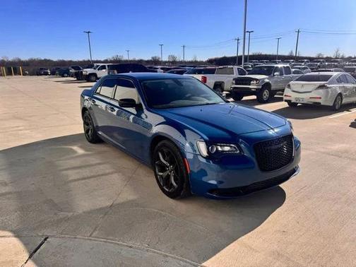 2022 Chrysler 300 Touring