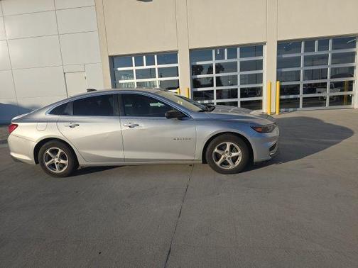 2017 Chevrolet Malibu 1LS
