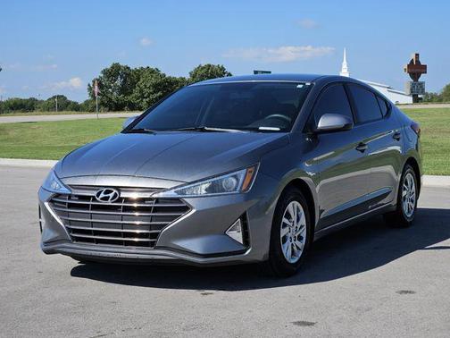 2019 Hyundai ELANTRA SE